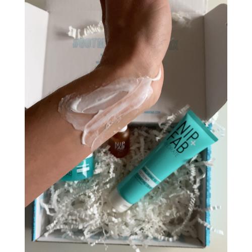 Nip+Fab Hydrate, Hyaluronic Fix, Cleansing Cream (Nawilżający krem do mycia twarzy) - opinie | zdjęcie do recenzji od Basik_I - 3