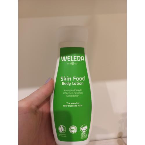 Weleda Skin Food, Body Lotion (Emulsja do ciała) - opinie | zdjęcie do recenzji od giulia92