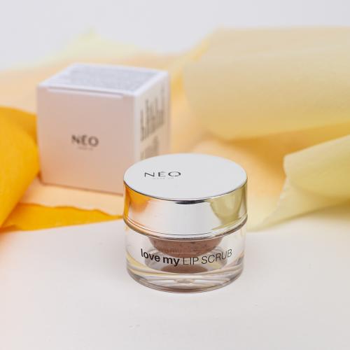 Neo Make Up Love My Lip Scrub Raspberry (Malinowy peeling do ust) - opinie | zdjęcie do recenzji od 7wishes - 2