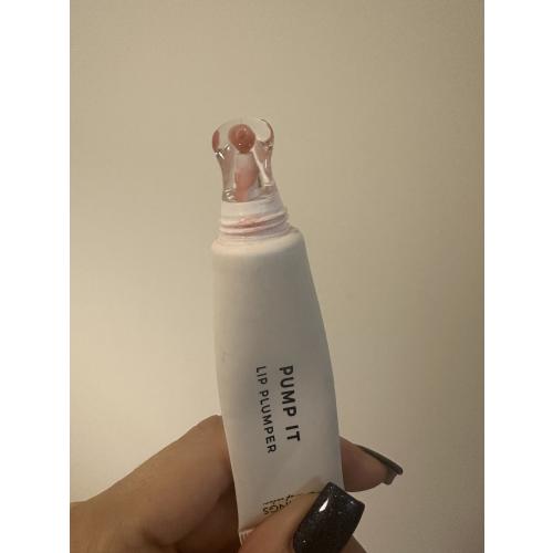 AA Wings of Color It Girl, Pump It Lip Plumper (Błyszczyk do ust) - opinie | zdjęcie do recenzji od Meg_xxx - 2