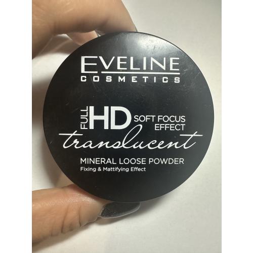 Eveline Cosmetics Full HD, Transculent Loose Powder Fixing & Mattifying with Silk (Puder utrwalający) - opinie | zdjęcie do recenzji od Meg_xxx - 1
