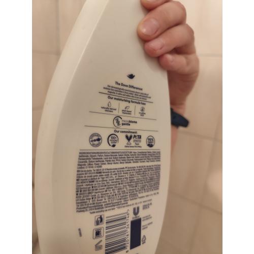 Dove Calming, Pistachio Cream & Magnolia Shower Gel (Żel pod prysznic `Krem pistacjowy i magnolia` (nowa wersja)) - opinie | zdjęcie do recenzji od clareblondi - 2