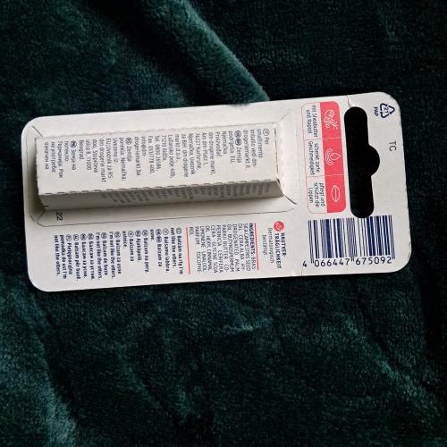 Balea I'm Not Like the Otters, Lip Balm (Pomadka do ust) - opinie | zdjęcie do recenzji od AnaSky - 2