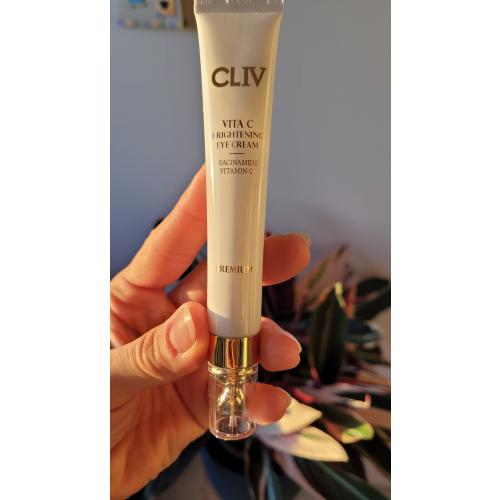 Cliv Premium Vita C Brightening Eye Cream (Rozświetlający krem z witaminą C) - opinie | zdjęcie do recenzji od CoWKosmetyczcePiszczy