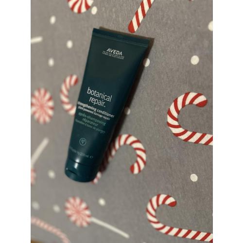 Aveda Botanical Repair, Strengthening Conditioner (Odżywka do włosów) - opinie | zdjęcie do recenzji od Luliannax - 2
