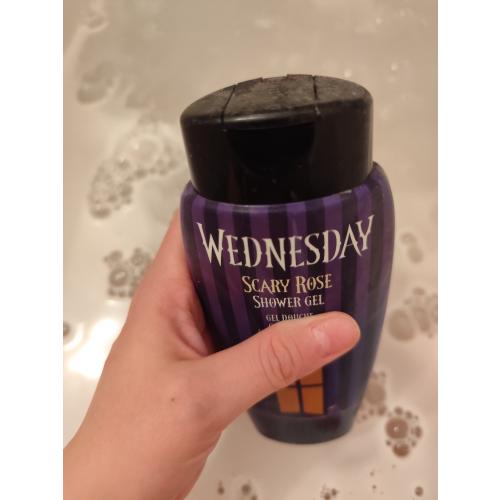 DreamWorks Animation Wednesday, Scary Rose, Shower Gel (Żel pod prysznic) - opinie | zdjęcie do recenzji od clareblondi - 3