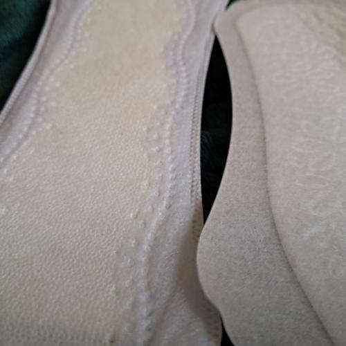 Always Daily Protect, Long Unscented Pantyliners 4 in1 (Bezzapachowe wkładki higieniczne) - opinie | zdjęcie do recenzji od AnaSky - 5