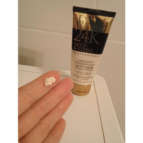 Eveline Cosmetics 24K Gold & Caviar, Luksusowy regenerujący złoty krem do rąk i paznokci - opinie | zdjęcie do recenzji od Cassiopeia_Elle