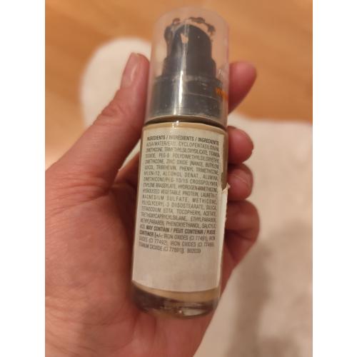 Revlon ColorStay, Longwear Makeup for Combination/Oily Skin SPF 15 (Podkład do twarzy cera tłusta/mieszna (nowa wersja)) - opinie | zdjęcie do recenzji od clareblondi - 2