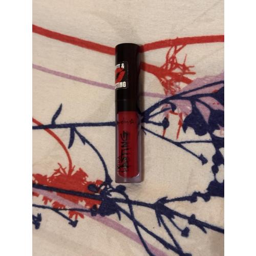 Lovely Extra Lasting Matte Lipstick (Trwała pomadka matowa do ust) - opinie | zdjęcie do recenzji od Luliannax - 1