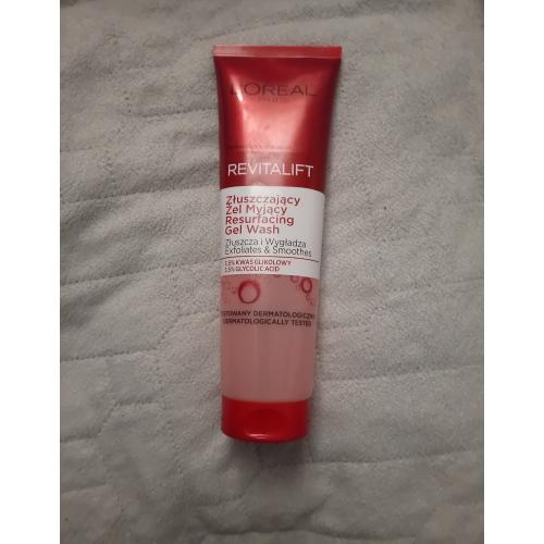 L'Oreal Paris Revitalift, Resurfacing Gel Wash (Złuszczający żel myjący do twarzy) - opinie | zdjęcie do recenzji od renata_i_beauty