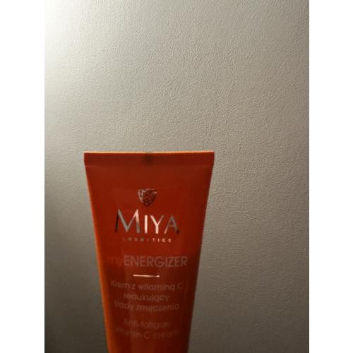 Miya Cosmetics myENERGIZER, Krem z witaminą C redukujący ślady zmęczenia - opinie | zdjęcie do recenzji od ItaNera