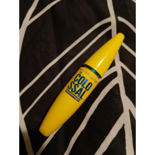 Maybelline New York The Colossal, Volum` Express Waterproof Mascara (Wodoodporny tusz do rzęs pogrubiający) - opinie | zdjęcie do recenzji od Owocowysad - 1