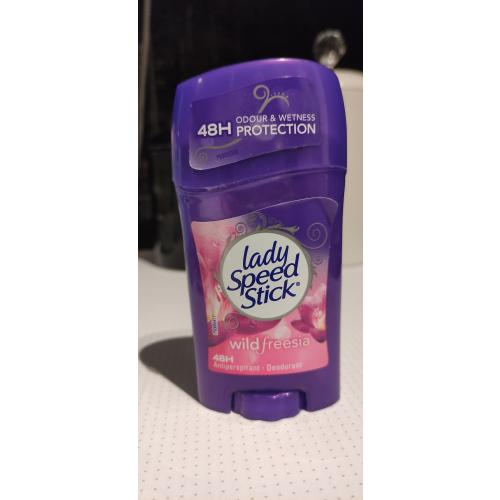 Lady Speed Stick Wild Freesia Stick 24H Protection Antyperspirant / Deodorant (Dezodorant antyperspiracyjny w sztyfcie) - opinie | zdjęcie do recenzji od IzaObarska