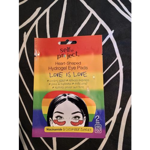Selfie Project Love Is Love, Heart-Shaped Hydrogel Eye Pads (Hydrożelowe płatki pod oczy w kształcie serc) - opinie | zdjęcie do recenzji od Owocowysad - 1