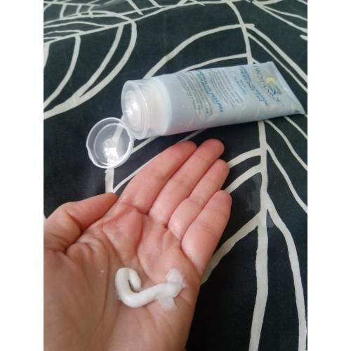 Biotaniqe Micro Purifying, Mineralny peeling gommage 2 w 1 - opinie | zdjęcie do recenzji od Owocowysad - 2