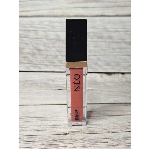 Neo Make Up Matte Effect Lipstick (Pomadka matowa w płynie) - opinie | zdjęcie do recenzji od Atejka