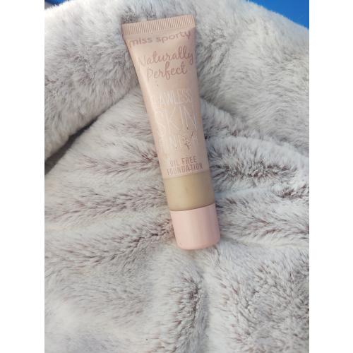 Miss Sporty Naturally Perfect, Flawless Skin Finish Oil-Free Foundation (Podkład do twarzy) - opinie | zdjęcie do recenzji od 332eefacd61f2d5c99eb65dc50a4656dc02c4f29_67d8b781e014b