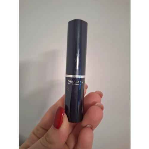Oriflame The One, Colour Unlimited Ultra Fix Lipstick (Pomadka do ust) - opinie | zdjęcie do recenzji od Chylunia - 2