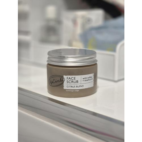 UpCircle Citrus Blend, Coffee Face Scrub (Kawowo - cytrusowy peeling do twarzy) - opinie | zdjęcie do recenzji od Kar_sz - 1