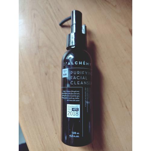 D'Alchemy Purifying Facial Cleanser (Oczyszczający żel do mycia twarzy) - opinie | zdjęcie do recenzji od shewild