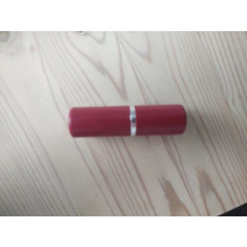 Bell Classic, Colour Lipstick (Pomadka do ust) - opinie | zdjęcie do recenzji od 332eefacd61f2d5c99eb65dc50a4656dc02c4f29_67d8b781e014b