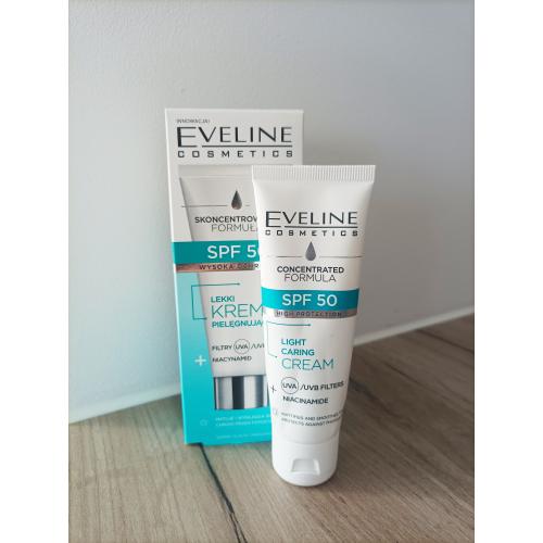Eveline Cosmetics Skoncentrowana Formuła, Lekki krem pielęgnujący SPF 50 - opinie | zdjęcie do recenzji od Aleksandra474