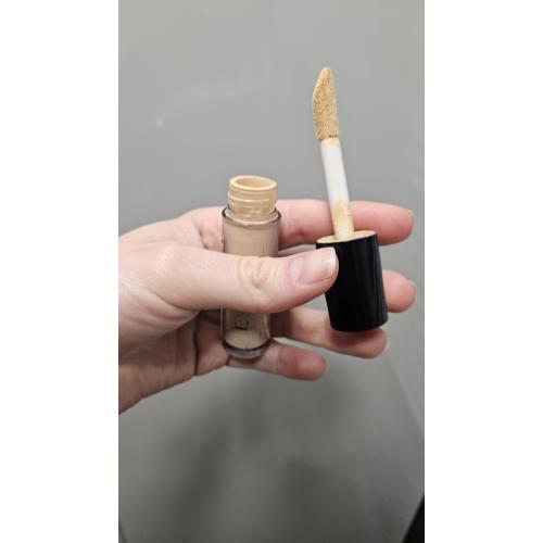 Eveline Cosmetics Liquid Camouflage HD 24H Long Lasting Formula, Full Coverage Concealer (Kamuflaż do twarzy) - opinie | zdjęcie do recenzji od crayola - 2