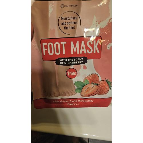 Action Skin Bliss, Foot Mask with Strawberry Scent (Maska do stóp z witaminą E o zapachu truskawaki) - opinie | zdjęcie do recenzji od crayola
