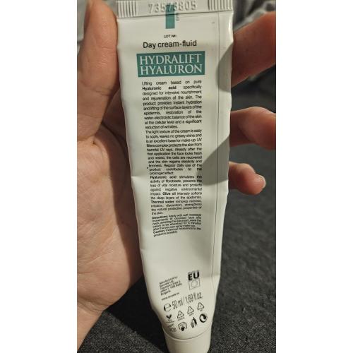 Revuele Hydralift Hyaluron Anti-wrinkle Treatment, Day Face Care Fluid Cream (Krem - fluid na dzień) - opinie | zdjęcie do recenzji od crayola - 2