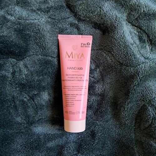 Miya Cosmetics HAND.lab, Skoncentrowana maska do dłoni i paznokci z kompleksem olejków 40% - opinie | zdjęcie do recenzji od AnaSky - 1