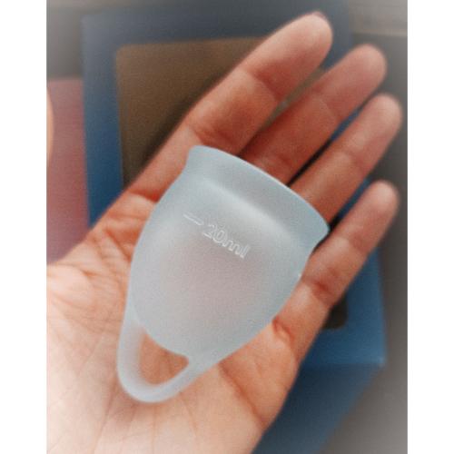 Satisfyer Feel Confident, Menstrual Cup (Kubek menstruacyjny) - opinie | zdjęcie do recenzji od Alezwieje - 5