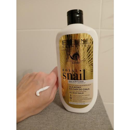 Eveline Cosmetics Royal Snail Terapia Śluzem Ślimaka, Intensywnie regenerujący olejkowy balsam do ciała - opinie | zdjęcie do recenzji od Cassiopeia_Elle