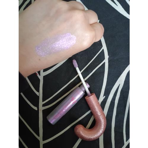Lovely Candy Cane, Liquid Eye Topper (Połyskujący cień do powiek) - opinie | zdjęcie do recenzji od Owocowysad - 3