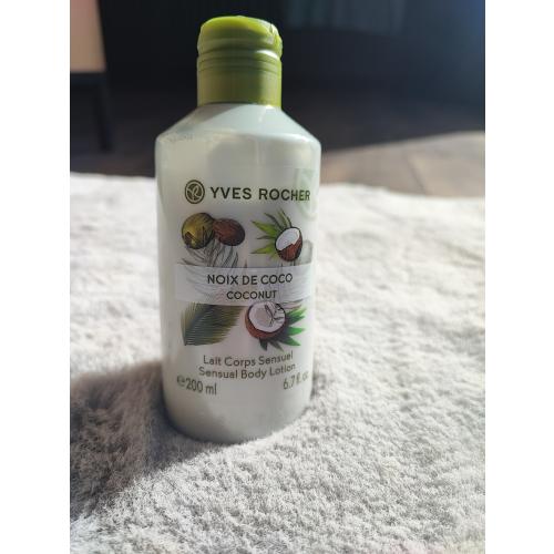 Yves Rocher Les Plaisirs Nature, Lait Corps Sensuel Noix de Coco (Zmysłowe mleczko do ciała `Kokos`) - opinie | zdjęcie do recenzji od ZonaPrezesa - 2