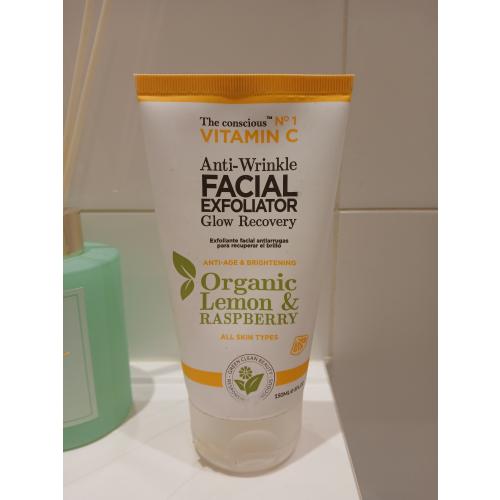 Biovene Barcelona Anti-Wrinckle Facial Exfoliator Glow Recovery (Peeling do twarzy) - opinie | zdjęcie do recenzji od Anna_Aneczka_A