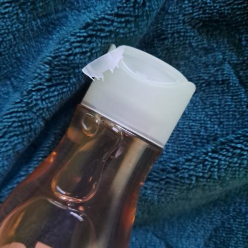 Oriflame Love Nature , Simple Joys Shower Gel with Organic Red Apple (Żel pod prysznic z organicznym jabłkiem) - opinie | zdjęcie do recenzji od AnaSky - 5