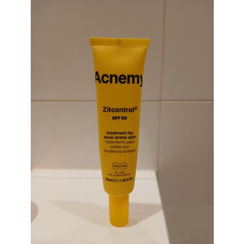 Acnemy Zitcontrol SPF50 (Krem z filtrem do skóry skłonnej do wyprysków) - opinie | zdjęcie do recenzji od Anna_Aneczka_A