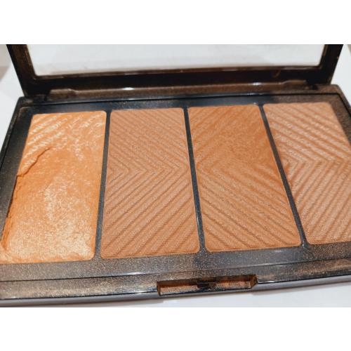 Maybelline New York Master Bronze, Color & Highlighting Kit (Paleta bronzerów i rozświetlaczy do konturowania twarzy) - opinie | zdjęcie do recenzji od Anna_Aneczka_A