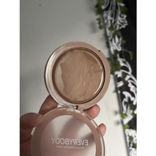 EveryBody London EveryBody x Aleksandra Sosfa, Kremowy bronzer do twarzy - opinie | zdjęcie do recenzji od patvsx - 2