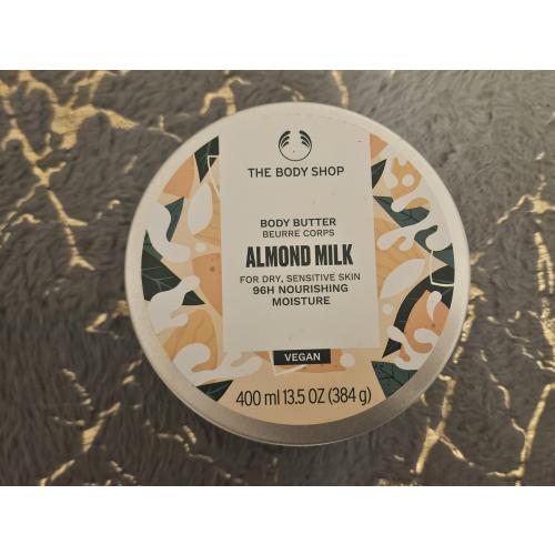 The Body Shop Almond Milk & Honey, Soothing & Restoring Body Butter (Kojące masło do ciała `Mleczko migdałowe i miód`) - opinie | zdjęcie do recenzji od Pantera Nera