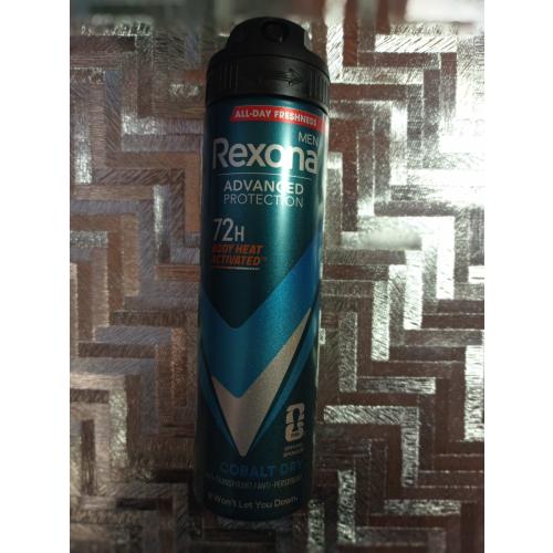Rexona Men Advanced Protection, Cobalt Dry, 72H Protection Anti-Perspirant Spray (Antyperspirant w sprayu) - opinie | zdjęcie do recenzji od wiola 7