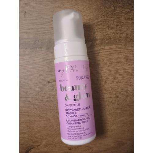Eveline Cosmetics Beauty & Glow, Rozświetlająca pianka do mycia twarzy `Oh Gentle!` - opinie | zdjęcie do recenzji od Martusia_B