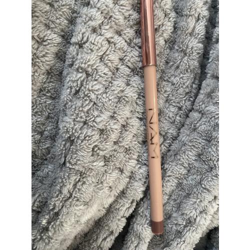 Nam Professional by Wibo Iconic Matte Lip Pencil (Konturówka do ust) - opinie | zdjęcie do recenzji od karmelka_v - 1