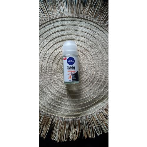 Nivea Black & White Invisible Ultimate Impact Anti-perspirant Roll-on 48h (Antyperspirant w kulce) - opinie | zdjęcie do recenzji od iwonab1