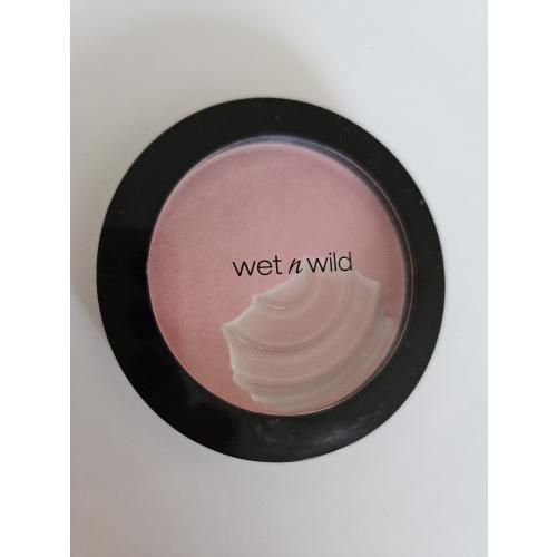 Wet n Wild Color Icon Blush Compact (Róż do twarzy (nowa wersja)) - opinie | zdjęcie do recenzji od Ziomkowna19 - 1