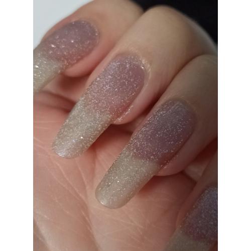 Avon Dream To Shine, Nail Enamel (Lakier do paznokci z efektem 3D) - opinie | zdjęcie do recenzji od dark_lady1997 - 1