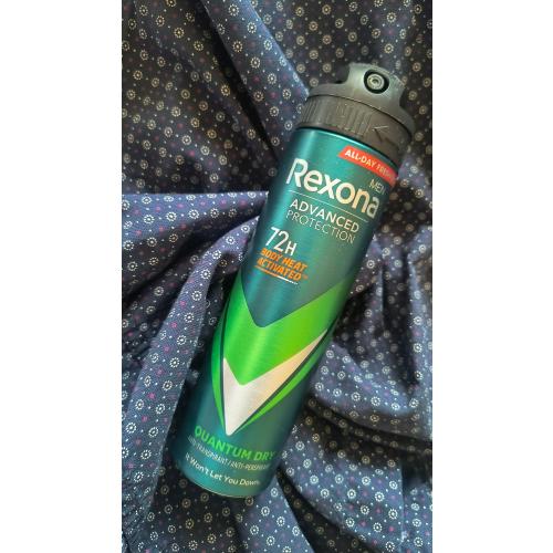 Rexona Men Adavanced Protection, Quantum Dry,  72H Anti-Perspirant Spray (Antyperspirant w sprayu) - opinie | zdjęcie do recenzji od Ewafefka - 5