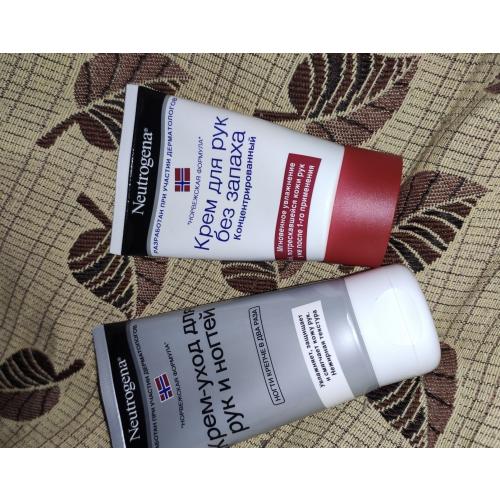 Neutrogena Formuła Norweska, Hand Cream Concentrated Unscented (Krem do rąk skoncentrowany bezzapachowy) - opinie | zdjęcie do recenzji od oliwkadd