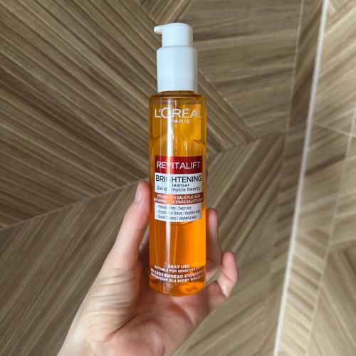 L'Oreal Paris Revitalift, Vitamin C + Salicylic Acid Cleanser (Żel oczyszczający) - opinie | zdjęcie do recenzji od Bea_1